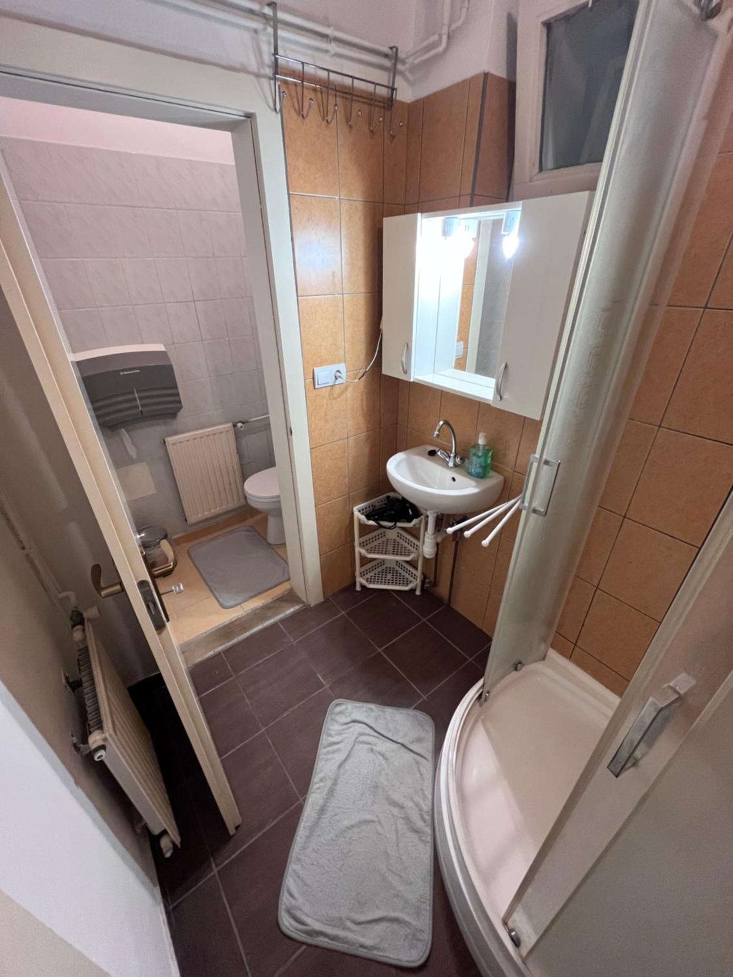 Majus 1 Vendeghaz- Se Hotel Se Екстериор снимка